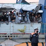 Organizacje pomagające migrantom będą karane? "Moralnie niedopuszczalne"