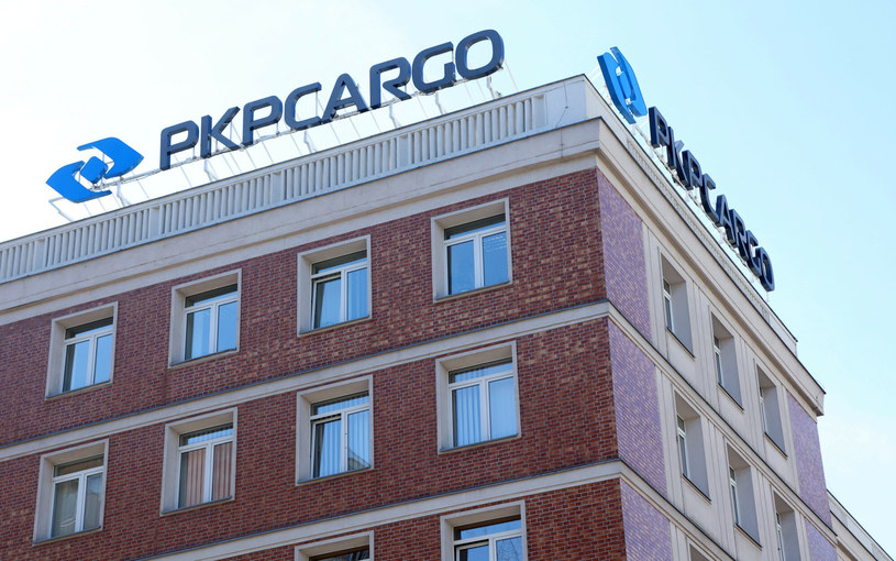 Organizacje związkowe wszczęły spór zbiorowy - poinformowała spółka PKP Cargo /Pawel Wodzynski /East News