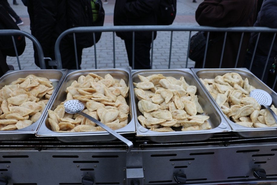 Organizatorzy zapewniają, że nikt nie wyjdzie z wigilii głodny /Józef Polewka /RMF FM
