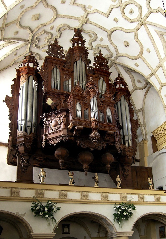 Organy kazimierskiej fary powstały w 1620 roku, a ich budowniczym był Szymon Liliusz /Krzysztof Chojnacki /East News