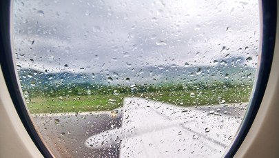 Orkan Pia nadciąga nad Europę. 200 lotów odwołanych w Amsterdamie 