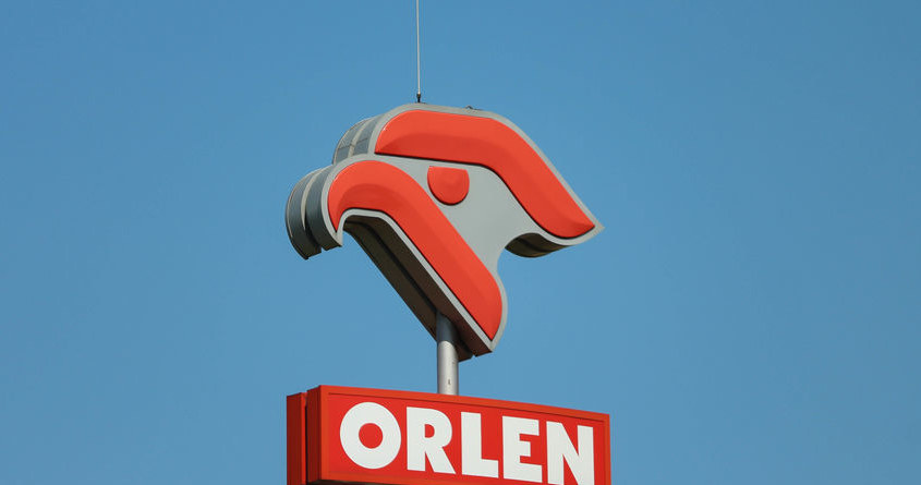 Orlen ma wyprzeć Pocztę Polską w zakresie obsługi paczek /123RF/PICSEL
