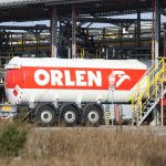 Orlen ponownie obniża ceny paliw. Benzyna tańsza o 90 zł