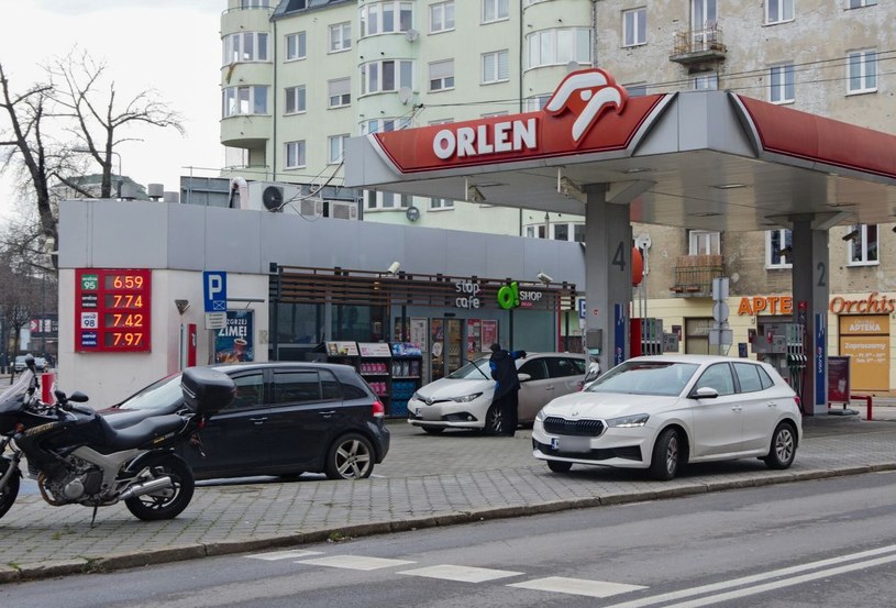 Orlen zyska wkrótce 104 nowe stacjie paliw. To obiekty przejęte od Grupy Lotos /Marek Bazak /Agencja SE/East News