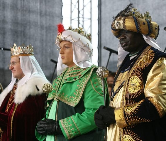 Orszak Trzech Króli - inscenizacja na ulicach Warszawy (zdjęcie archiwalne) /Paweł Kula /PAP