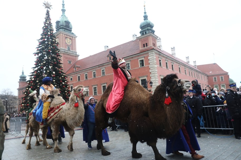 Orszak Trzech Króli w Warszawie w 2022r. /Tomasz Gzell    /PAP