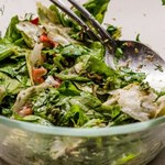Orzeźwiająca, aromatyczna, idealna surówka na wiosnę. Zrób do obiadu