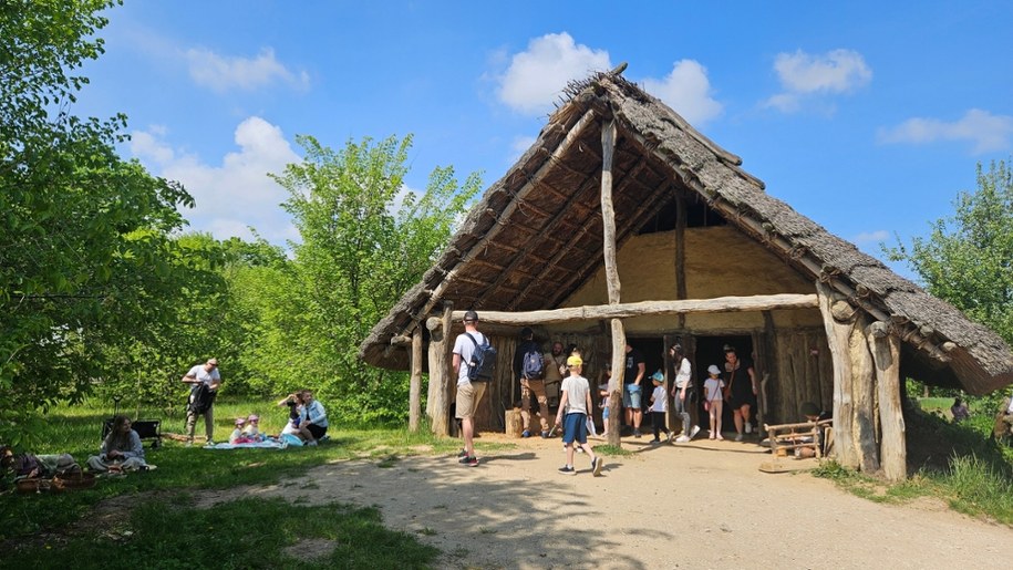Osada pierwszych rolników /Beniamin Kubiak-Piłat