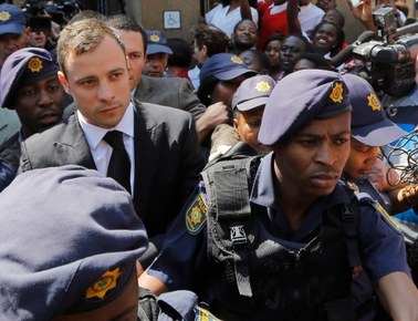 Oscar Pistorius po 10 miesiącach opuszcza więzienie