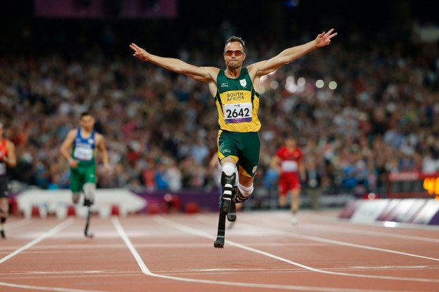 Oscar Pistorius podczas igrzysk paraolimpijskich w Londynie /TAL COHEN /PAP/EPA