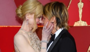 Oscary 2017: Nicole Kidman oklaskiwała zwycięzców. Uwagę przykuł jeden szczegół. To płetwy?