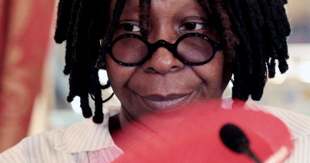 Oscary, Oscary... I tak zapamiętamy Whoopi Goldeberg  jako "Zakonnicę w przebraniu" - fot. Villagran /Getty Images/Flash Press Media