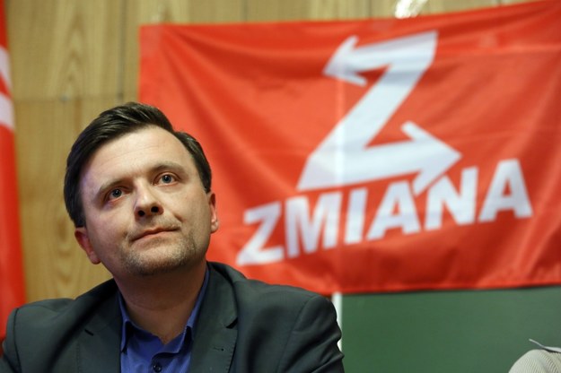 Oskarżany o szpiegostwo Mateusz Piskorski opuścił areszt /	Tomasz Gzell   /PAP