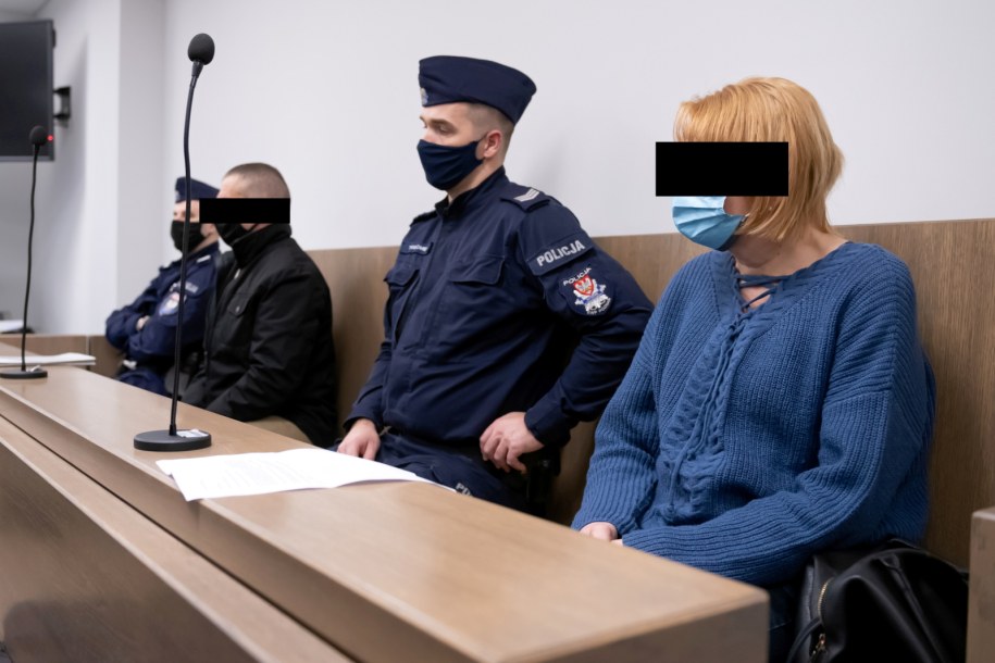 Oskarżeni Robert H. i Katarzyna W.-H. na sali sądowej przed rozpoczęciem procesu w Sądzie Okręgowym w Poznaniu /	Jakub Kaczmarczyk   /PAP