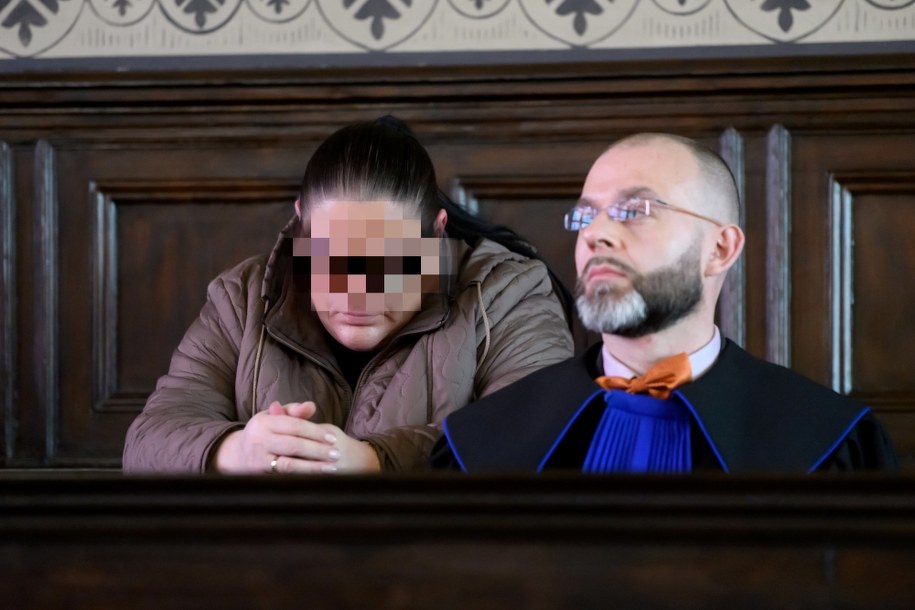 Oskarżona Karina G. i jej adwokat Jakub Muller-Judenau na sali rozpraw /Jakub Kaczmarczyk /PAP