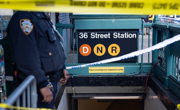 Oskarżonemu o strzelaninę w nowojorskim metrze grozi 11 wyroków dożywocia