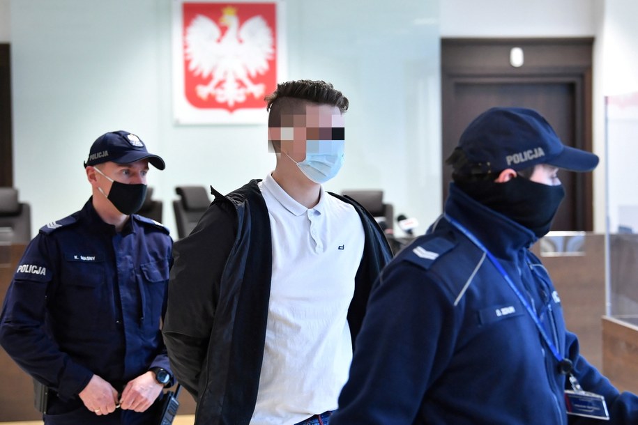 Oskarżony Emil B. (C) na sali Sądu Okręgowego Warszawa-Praga / 	Radek Pietruszka   /PAP