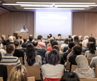 Oskładkowanie zleceń. Ekspert: Wyłączenie studentów to niedźwiedzia przysługa