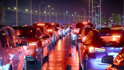 Oślepiasz innych kierowców? Sprawdź, czy Ty też popełniasz ten błąd!