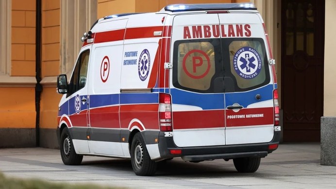 Ośmioletnie dziecko poparzyło się płonącą benzyną. Trafiło do szpitala 