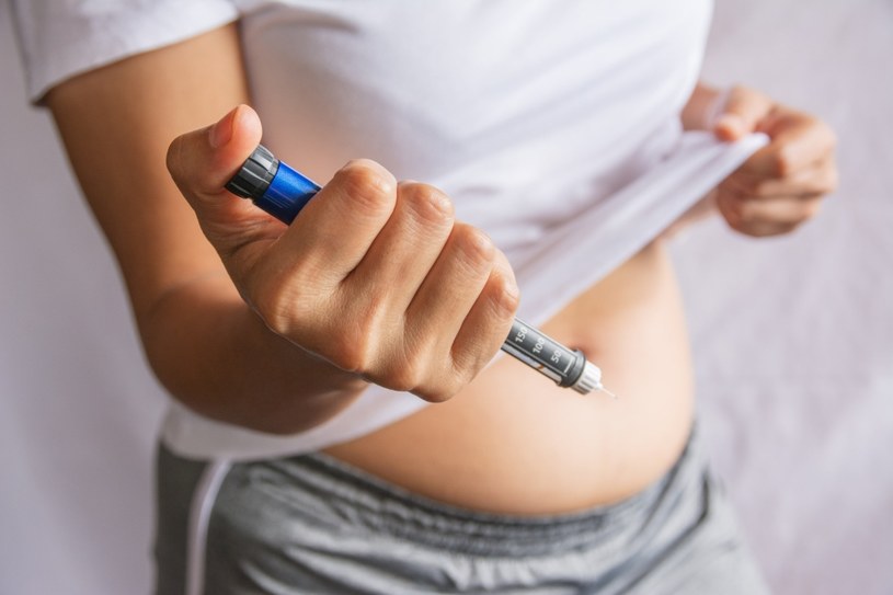 Osoby chore na cukrzycę typu 1, muszą przyjmować zastrzyki z insuliną /123RF/PICSEL