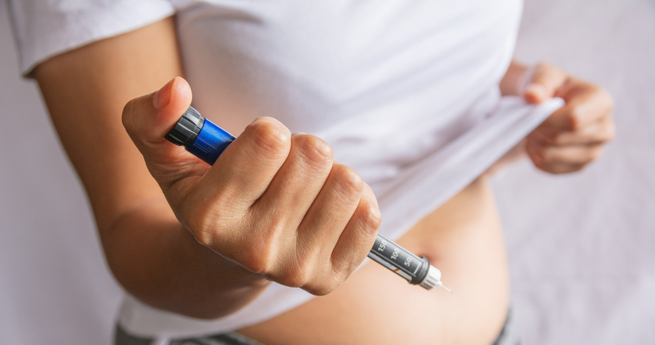 Osoby chore na cukrzycę typu 1, muszą przyjmować zastrzyki z insuliną /123RF/PICSEL