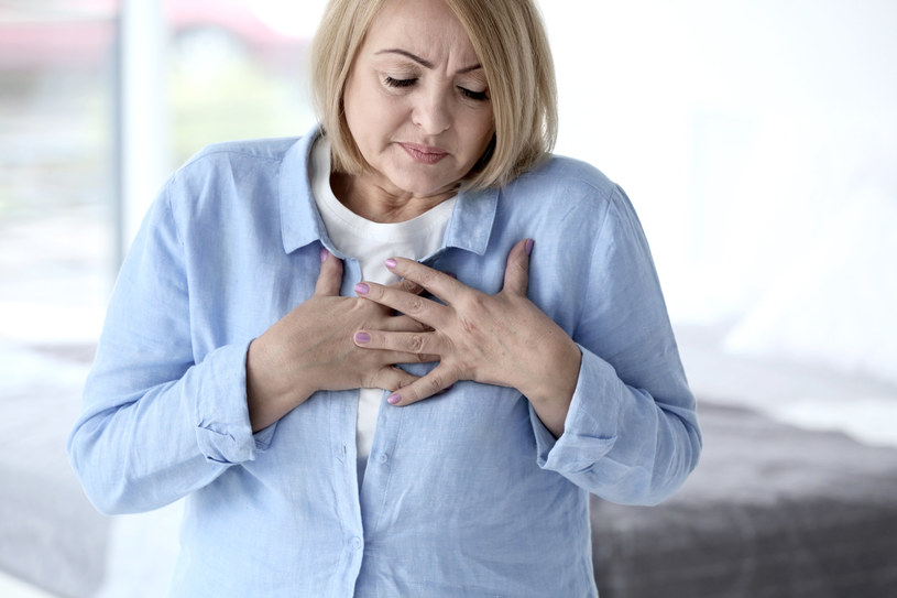 Osoby chorujące na serce są szczególnie narażone na obrzęki i tycie /123RF/PICSEL