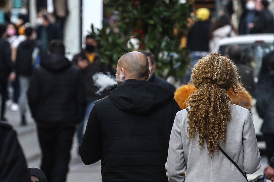 Osoby palące papierosy mają gorsze wyniki w testach na zdolności poznawcze /	AA/ABACA /PAP/Abaca