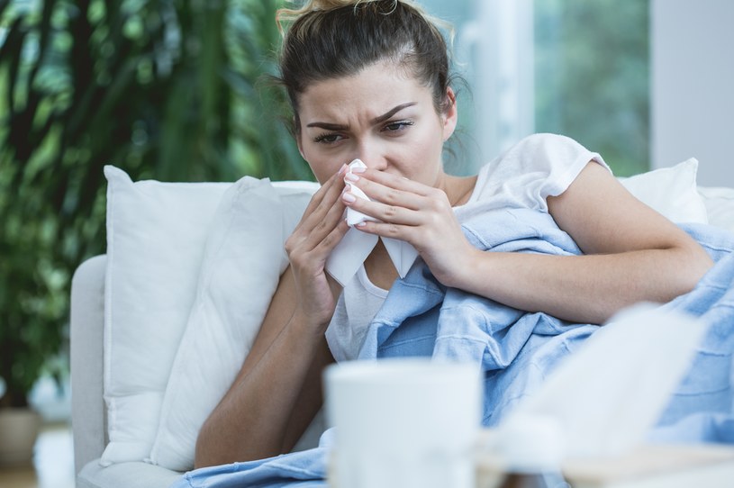 Osoby urodzone w lutym mogą mieć słabszy układ odpornościowy. Są szczególnie narażone na różnego rodzaju  alergie i przeziębienia /123RF/PICSEL