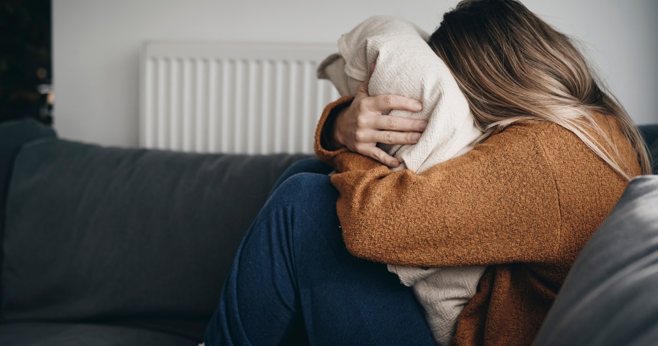 Osoby z depresją wysokofunkcjonującą poświęcają bardzo wiele, by nie okazać innym swoich objawów /123RF/PICSEL