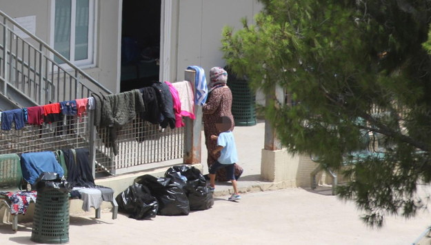 Ośrodek dla migrantów na Lampedusie. /ELIO DESIDERIO /PAP/EPA