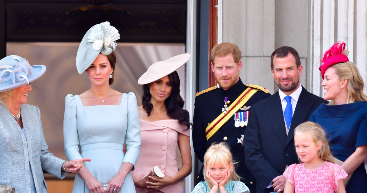 Ostatecznie bycie w cieniu monarchii nie spodobało się Meghan i z mężem postanowiła opuścić Wielką Brytanię i żyć na własny rachunek /James Devaney /Getty Images