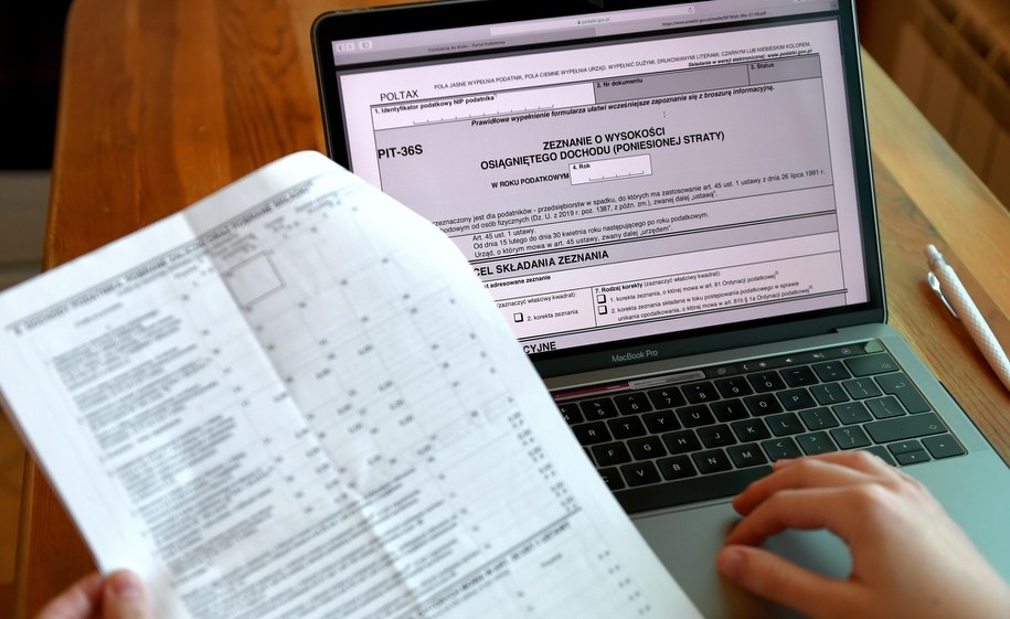 Ostatni dzień na złożenie PIT-a /Darek Delmanowicz /PAP