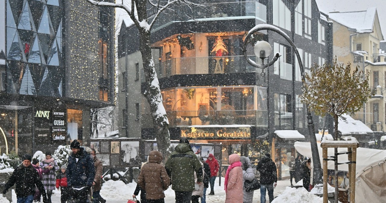 Ostatni dzwonek na rezerwacji sylwestrowych noclegów. Najbardziej oblegane ma być Zakopane /Paweł Murzyn  /East News