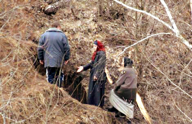 Ostatni kultyści opuścili jaskinię w maju 2008 roku /materiały prasowe