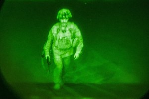 Ostatni żołnierz USA w Afganistanie wylądował w Rzeszowie. To gen. Donahue