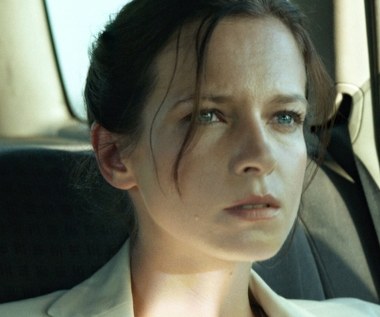 Ostatnią i - jak do tej pory najlepszą kinową rolą Nieradkiewicz pozostaje kreacja w filmie Anny Jadowskiej "Dzikie róże". Wcieliła się w nim w matkę dwójki dzieci, która wdaje się w romans z nastolatkiem. Reżyserka przyznała, że rolę Ewy napisała specjalnie dla Nieradkiewicz.

Postać ta jest kolejną świetną kreacją Marty Nieradkiewicz, która po występach w "Płynących wieżowcach" i "Kamperze" okazała się najciekawszą polską aktorką swojego pokolenia. Ciężar nagromadzonych emocji jej bohaterki widać w każdej scenie - czy podczas niezręcznych rozmów z mężem, czy kłótni z oskarżającą ją o wszystko córką, czy niekoniecznie przypadkowych spotkań ze sprawcą niechcianej ciąży. Spokojnie można ją nazwać współczesną wersją bohaterek, jakie pojawiały się w kinie polskim w latach osiemdziesiątych - chociażby w "Kobiecie samotnej" czy "Kochankach mojej mamy" - pisał w recenzji dla Interii Jakub Izdebski.