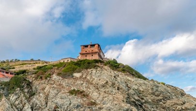 Ostatnia kolonia karna Europy. Tu więźniowie robią najdroższe wino Toskanii