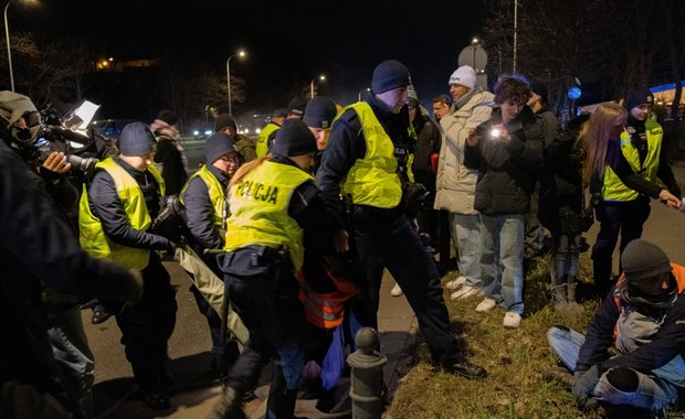 Ostatnie Pokolenie zablokowało Wisłostradę. Szybka reakcja policji