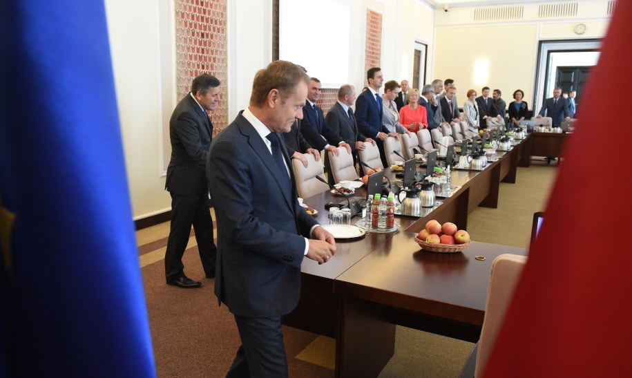 Ostatnie posiedzenie rządu w takim składzie /Radek Pietruszka /PAP