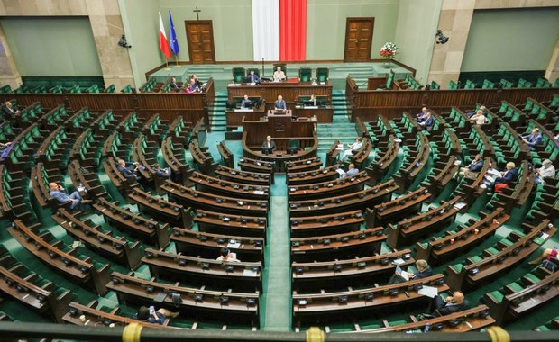 Ostatnie posiedzenie Sejmu przed przerwą wakacyjną. Czym zajmą się posłowie?