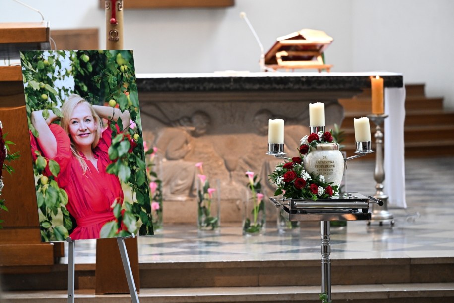 Ostatnie pożegnanie Katarzyny Stoparczyk /Radek Pietruszka /PAP