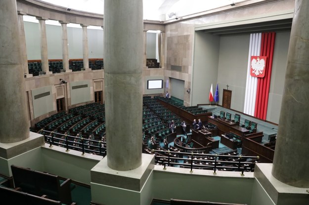Ostatnie przygotowania przed inauguracją obrad Sejmu X /Tomasz Gzell /PAP