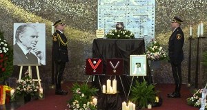 Ostatnie rozdanie. Wiesław Myśliwski spoczął na Powązkach Wojskowych