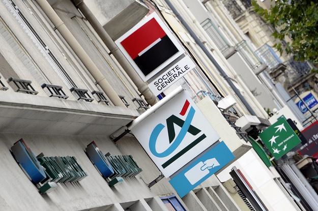 Ostatnie spadki na giełdach dotknęły bardzo mocno trzy francuskie banki /AFP