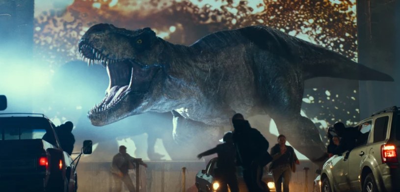 Ostatnim filmem serii "Jurassic World" był zrealizowany w 2022 roku "Jurassic World Dominion" /UIP /materiały prasowe