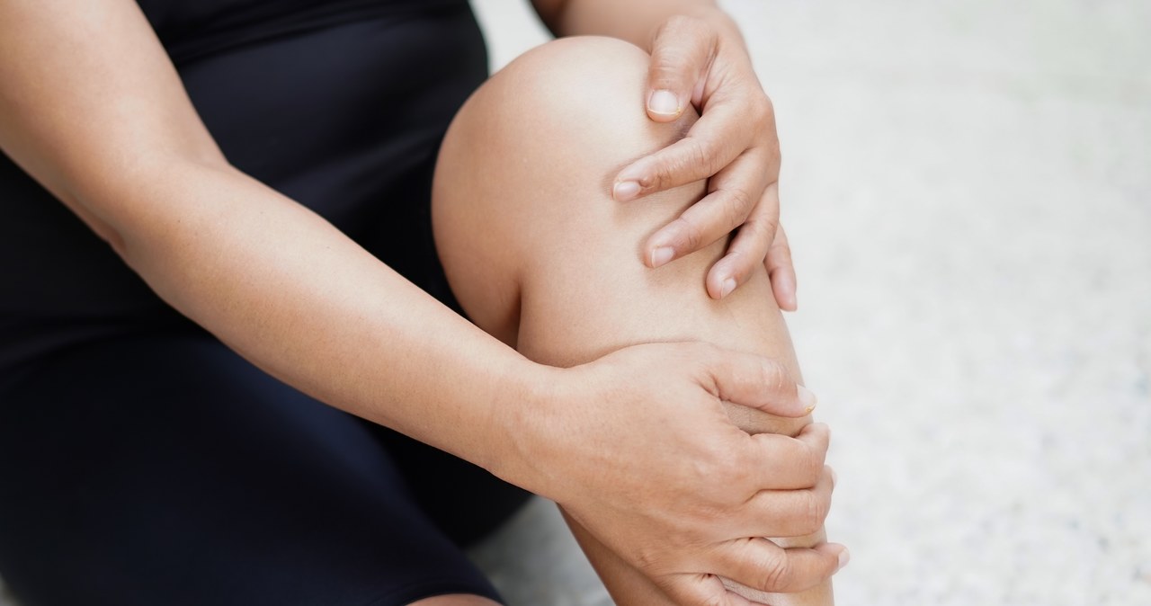 Osteoporoza jest podstępna. Jakie objawy powinny zaniepokoić? /123RF/PICSEL