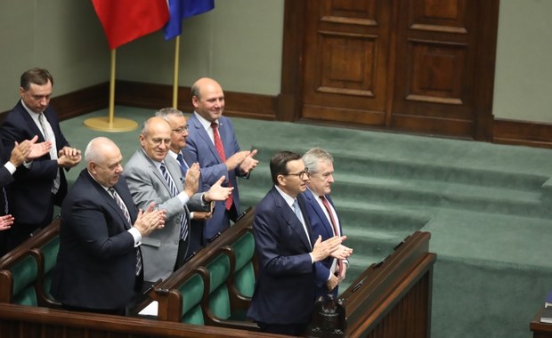 Ostra debata. Sejm przyjął uchwałę o referendum