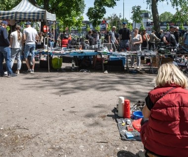 Ostra konkurencja na polskich bazarach. Znikają sprzedawcy