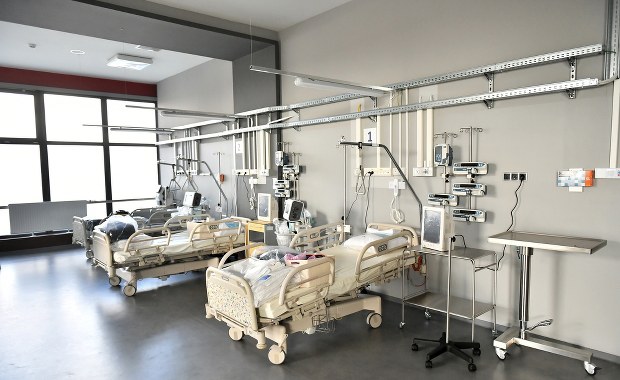 Ostra krytyka opozycji po zaleceniu NFZ. "To jest skazanie wielu Polaków na śmierć"